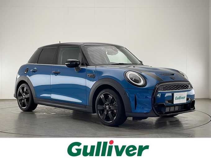 新着情報“ＭＩＮＩクーパーS エッセンシャル・トリム”2021年式アイランドブルー入荷しました！