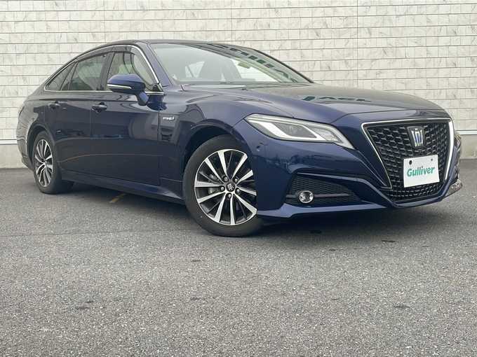 新着情報“クラウンハイブリッドS Cパッケージ”2018年式ダークブルーマイカ入荷しました！