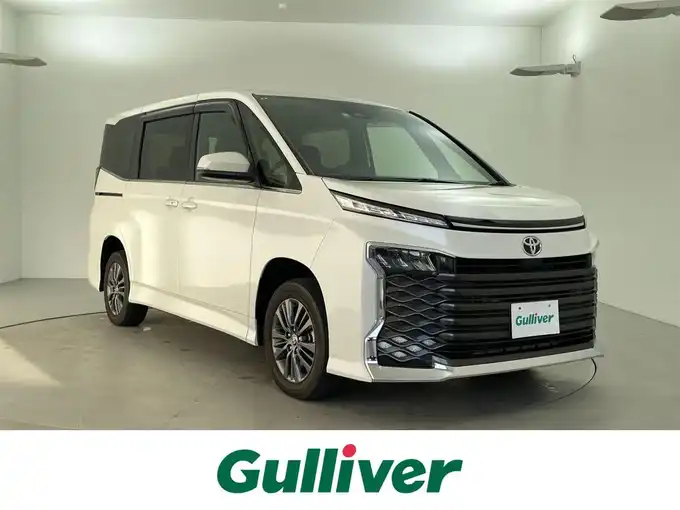 新着情報“ヴォクシーS－Z”2022年式ホワイトパールクリスタルシャイン入荷しました！