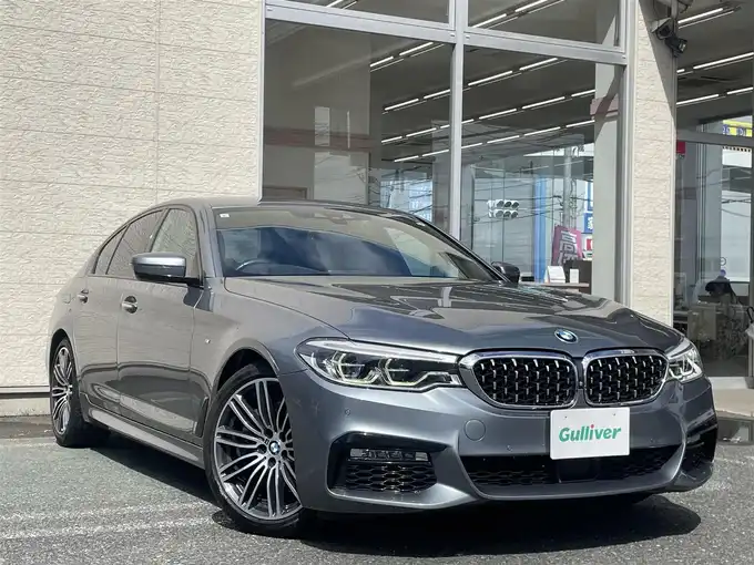 新着情報“５シリーズ530i Mスポーツ”2017年式ブルーストーン入荷しました！