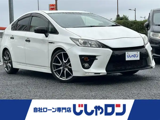 新着情報“プリウスSツーリングセレクション・G’s”2013年式ホワイトパールクリスタルシャイン入荷しました！