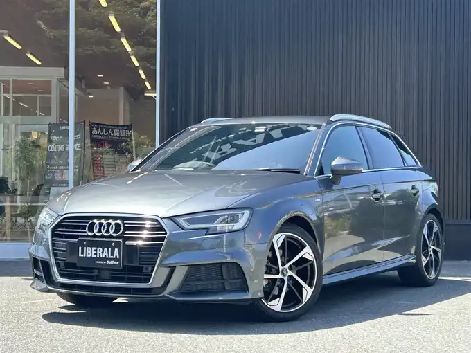 新着情報“Ａ３スポーツバック Sラインダイナミックリミテッド”2019年式デイトナグレーパールエフェクト入荷しました！