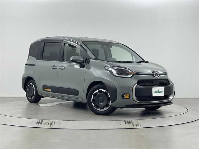 新着情報“シエンタハイブリッドZ”2023年式アーバンカーキ入荷しました！