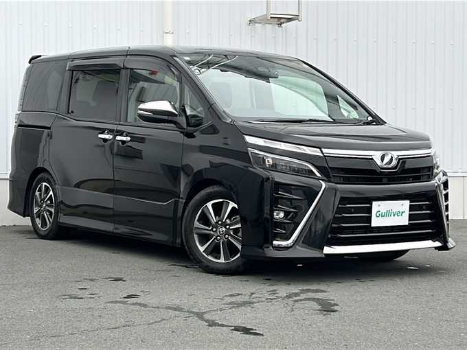 新着情報“ヴォクシーZS 煌Ⅱ”2019年式ブラック入荷しました！
