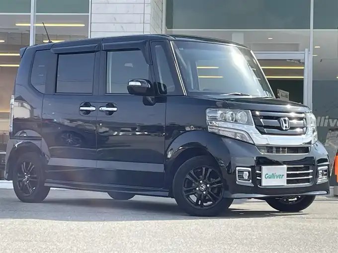 新着情報“Ｎ－ＢＯＸカスタムG特別仕様車SSブラックスタイルパッケージ”2017年式クリスタルブラックパール入荷しました！