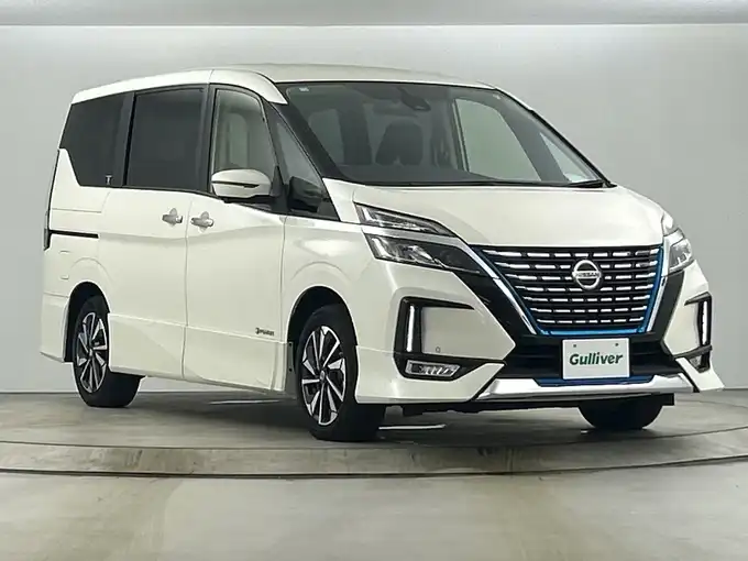 新着情報“セレナe－パワー ハイウェイスターV”2020年式ブリリアントホワイトパール入荷しました！