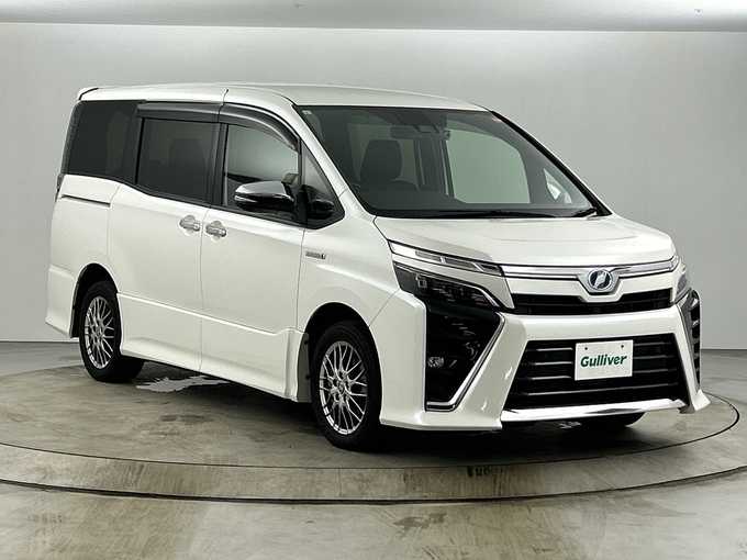 新着情報“ヴォクシーハイブリッドZS 煌Ⅱ”2019年式ホワイトパールクリスタルシャイン入荷しました！