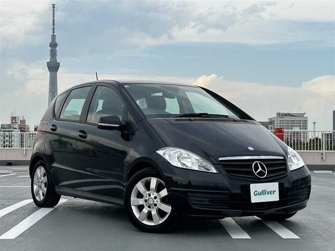 新着情報“ＡクラスA180”2010年式黒入荷しました！