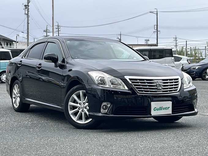 新着情報“クラウンロイヤルサルーン スペシャルナビパッケージ”2010年式ブラック入荷しました！