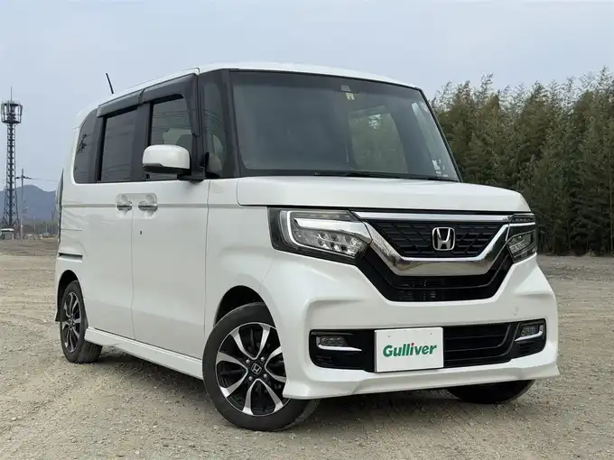 新着情報“Ｎ－ＢＯＸカスタムG・EXホンダセンシング”2020年式パール入荷しました！