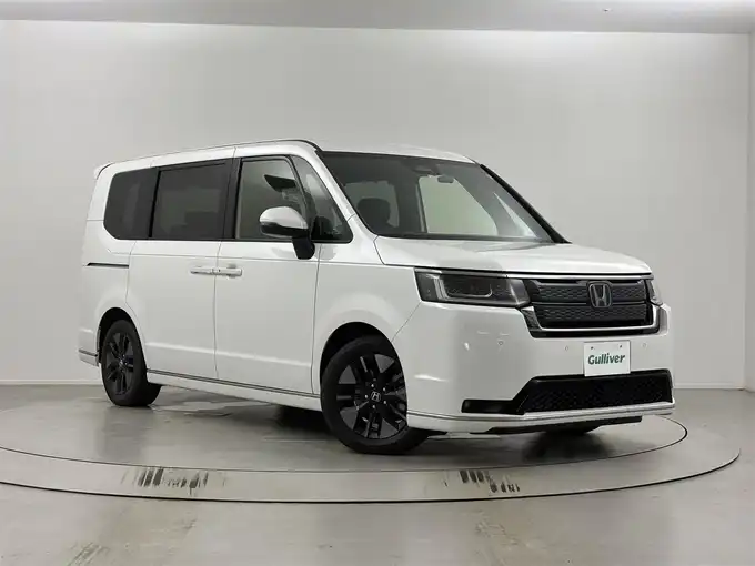 新着情報“ステップワゴンe:HEVスパーダ”2023年式プラチナホワイトパール入荷しました！