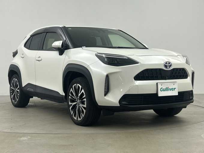 新着情報“ヤリスクロスハイブリッドZ”2021年式ホワイトパールクリスタルシャイン入荷しました！