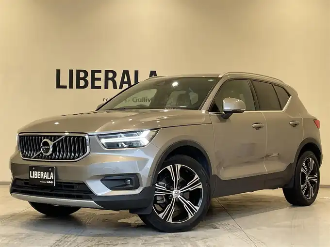 新着情報“ＸＣ４０B4 AWD インスクリプション”2021年式ゴールド入荷しました！