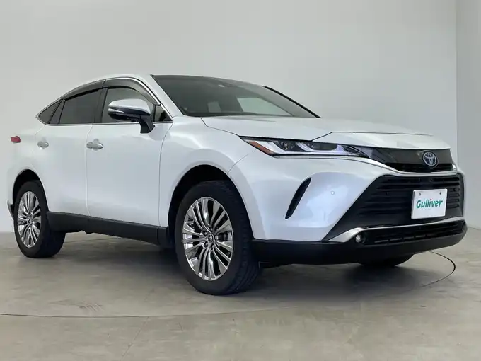 新着情報“ハリアーハイブリッドZ レザーパッケージ”2023年式パール入荷しました！