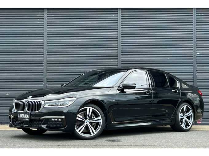 新着情報“７シリーズ740d xDrive Mスポーツ”2018年式黒入荷しました！