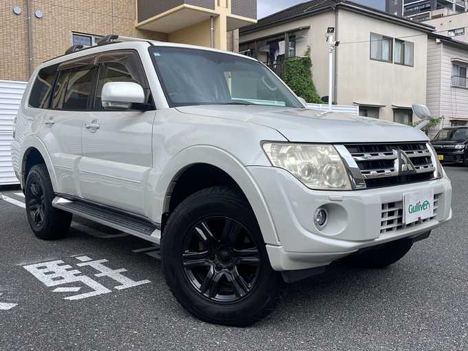 新着情報“パジェロロング エクシード”2012年式ウォームホワイトパール入荷しました！