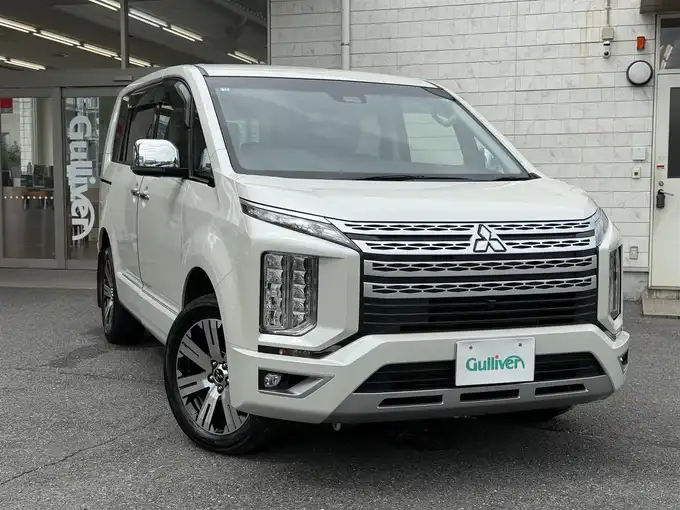 新着情報“デリカＤ：５P”2020年式ウォームホワイトパール入荷しました！