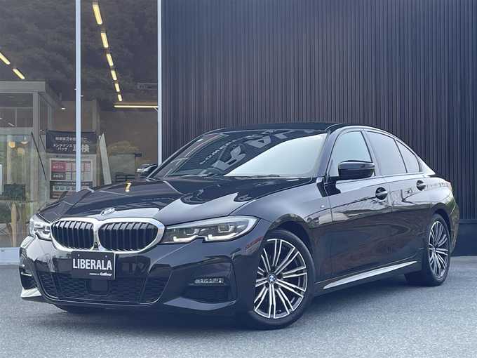 新着情報“３シリーズ320i Mスポーツ”2021年式サファイアブラックP入荷しました！
