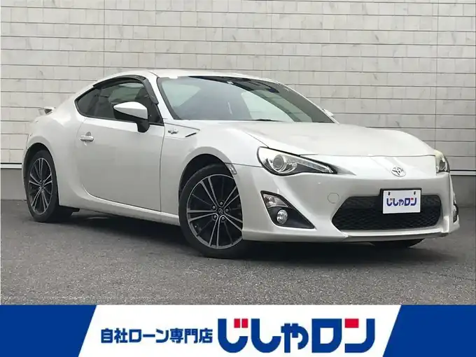 新着情報“８６GTリミテッド”2014年式サテンホワイトパール入荷しました！