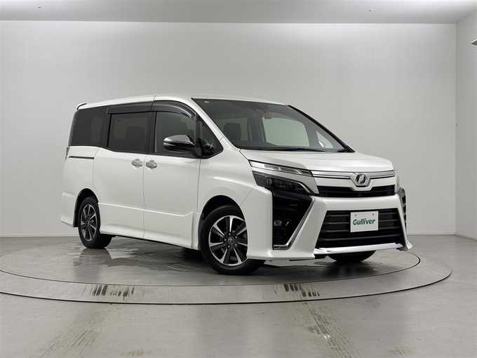 新着情報“ヴォクシーZS 煌”2018年式ホワイトパールクリスタルシャイン入荷しました！