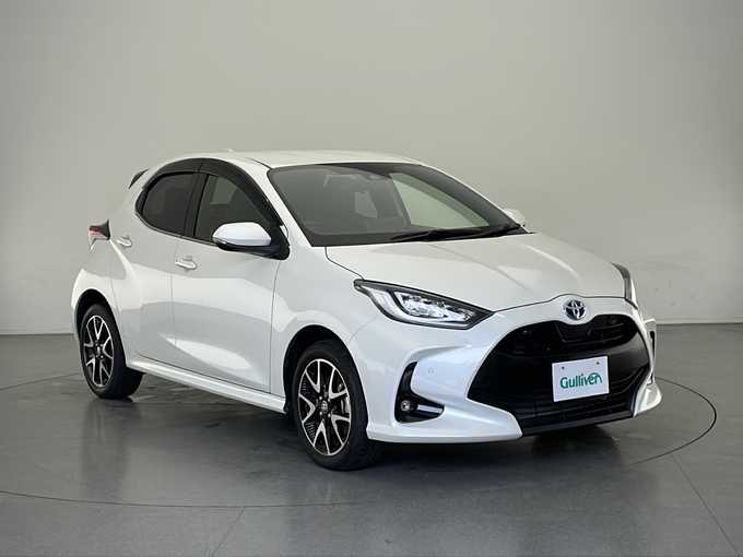 新着情報“ヤリスハイブリッドZ”2022年式ホワイトパールクリスタルシャイン入荷しました！
