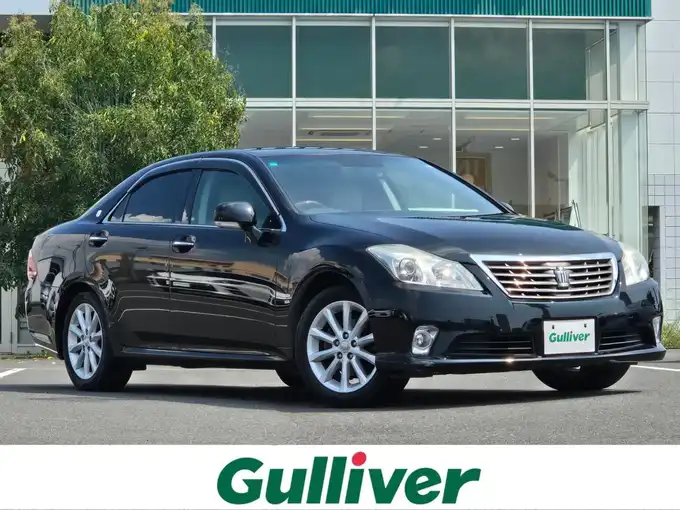 新着情報“クラウンロイヤルサルーン”2012年式ブラック入荷しました！