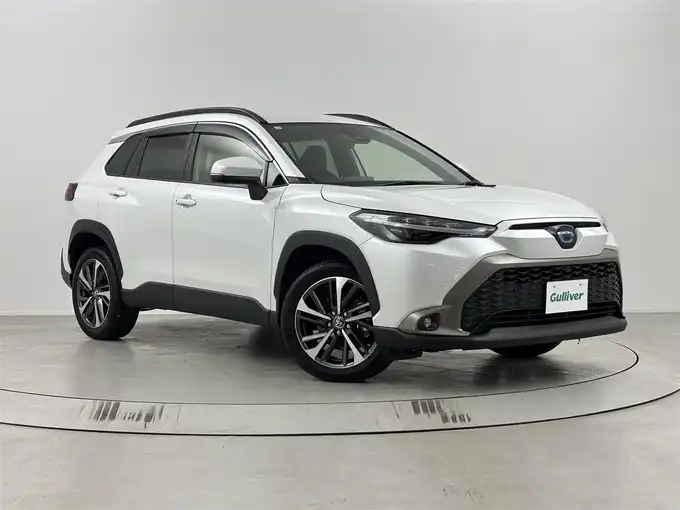 新着情報“カローラクロスハイブリッド Z”2023年式プラチナホワイトパールマイカ入荷しました！