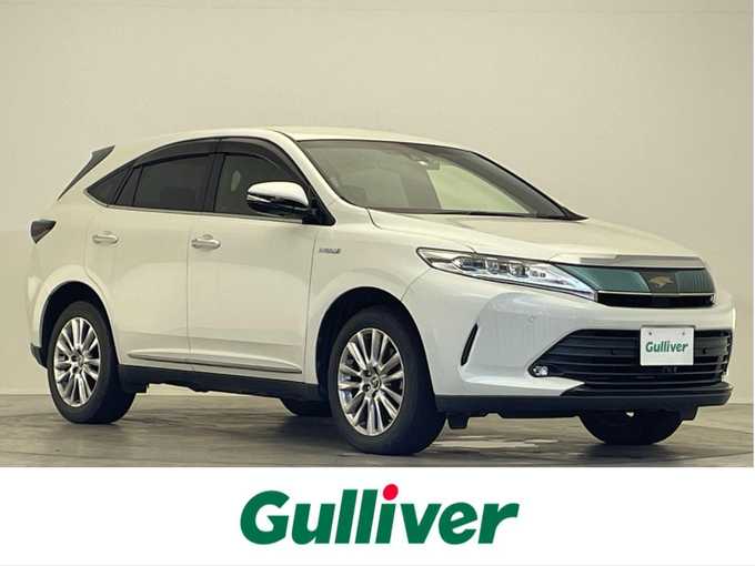 新着情報“ハリアーハイブリッドプレミアム”2018年式ホワイトパールクリスタルシャイン入荷しました！