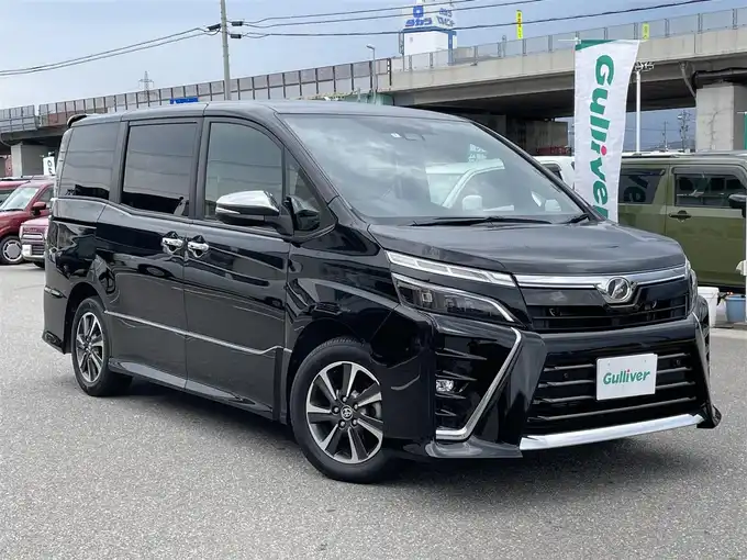 新着情報“ヴォクシーZS 煌Ⅱ”2020年式ブラック入荷しました！