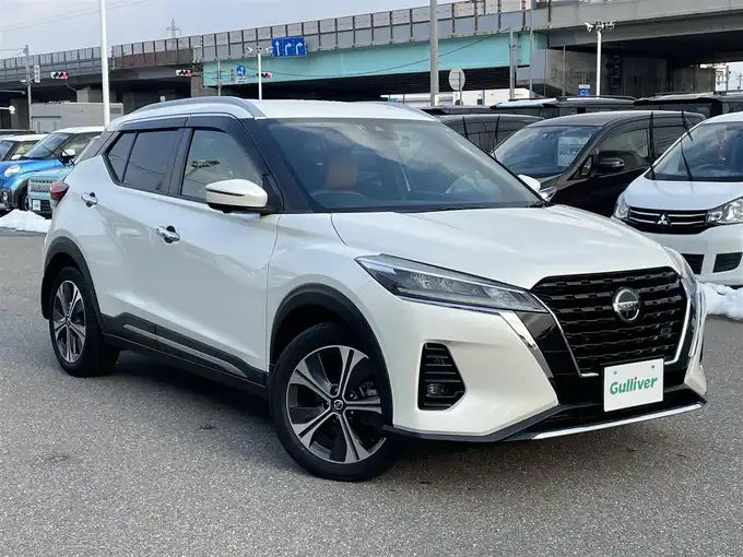 新着情報“キックスX ツートーンインテリアエディション”2022年式ブリリアントホワイトパール入荷しました！