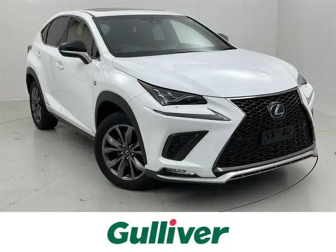 新着情報“ＮＸNX300h Fスポーツ”2018年式ホワイトノーヴァガラスフレーク入荷しました！