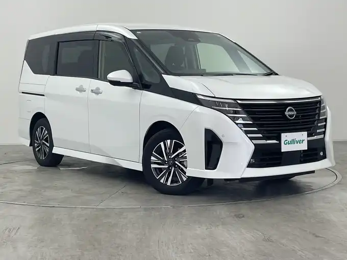 新着情報“セレナe－パワー ハイウェイスターV”2024年式プリズムホワイト入荷しました！