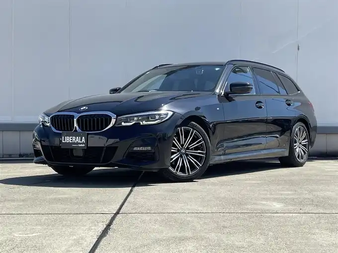 新着情報“３シリーズ320iツーリング Mスポーツ”2020年式黒入荷しました！