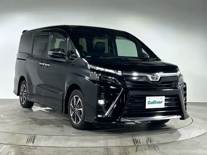新着情報“ヴォクシーZS 煌Ⅲ”2020年式ブラック入荷しました！