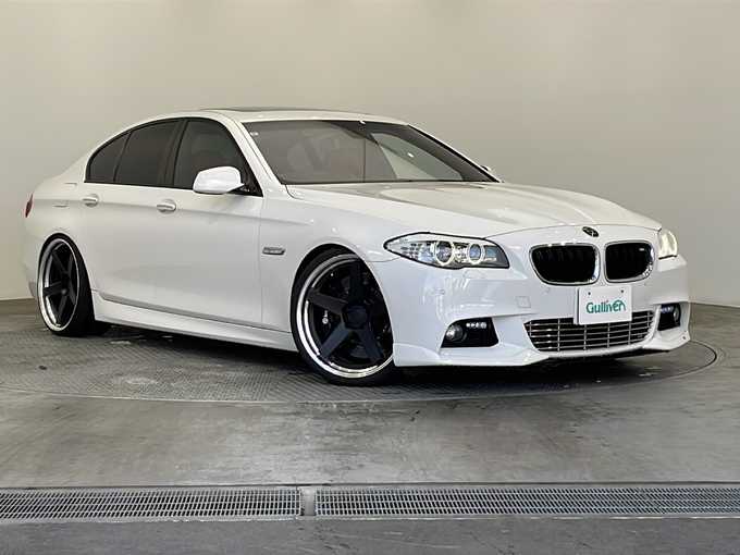 新着情報“５シリーズ535i Mスポーツパッケージ”2011年式パール入荷しました！