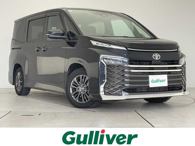 新着情報“ヴォクシーS－G”2023年式グリッターブラックガラスフレーク入荷しました！