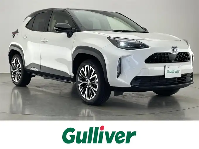 新着情報“ヤリスクロスハイブリッドZ”2020年式ブラックマイカ/ホワイトパールクリスタルシャイン 2トーン入荷しました！