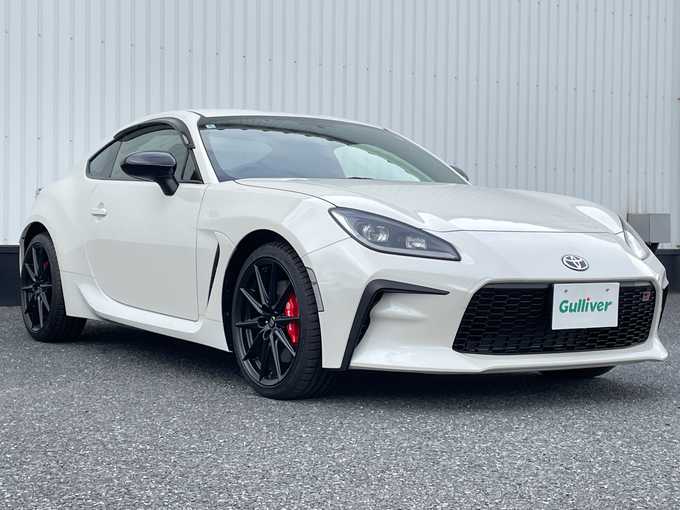 新着情報“ＧＲ８６RZ”2024年式クリスタルホワイトパール入荷しました！