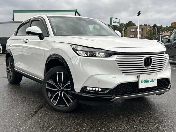 新着情報“ヴェゼルe:HEV Z”2022年式プラチナホワイトパール入荷しました！