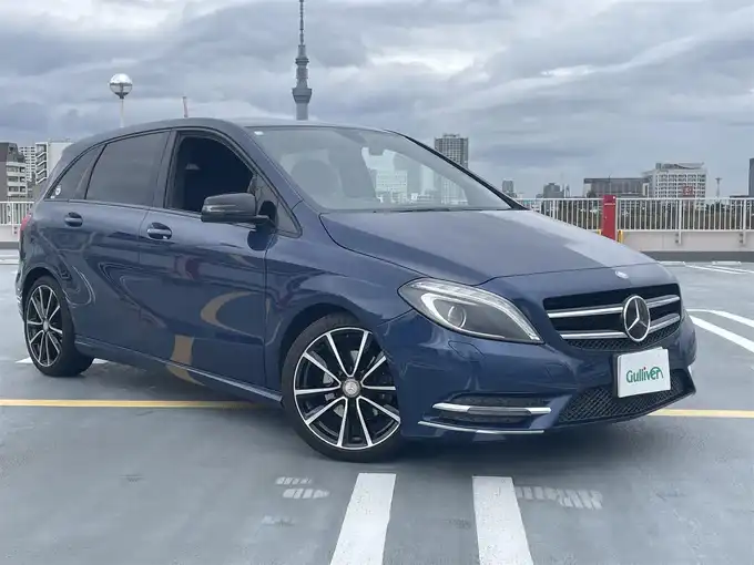 新着情報“ＢクラスB180 ブルーエフィシェンシー スポーツ ナイトパッケージ”2012年式ロータスブルーメタリック入荷しました！