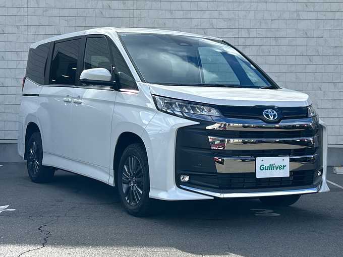 新着情報“ノアハイブリッドS－Z”2025年式ホワイトパールクリスタルシャイン入荷しました！