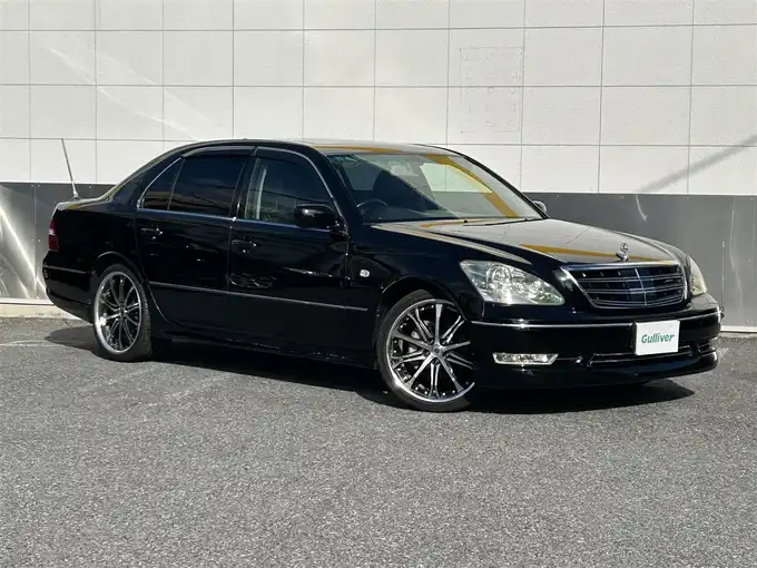 新着情報“セルシオeR仕様”2005年式ブラック入荷しました！