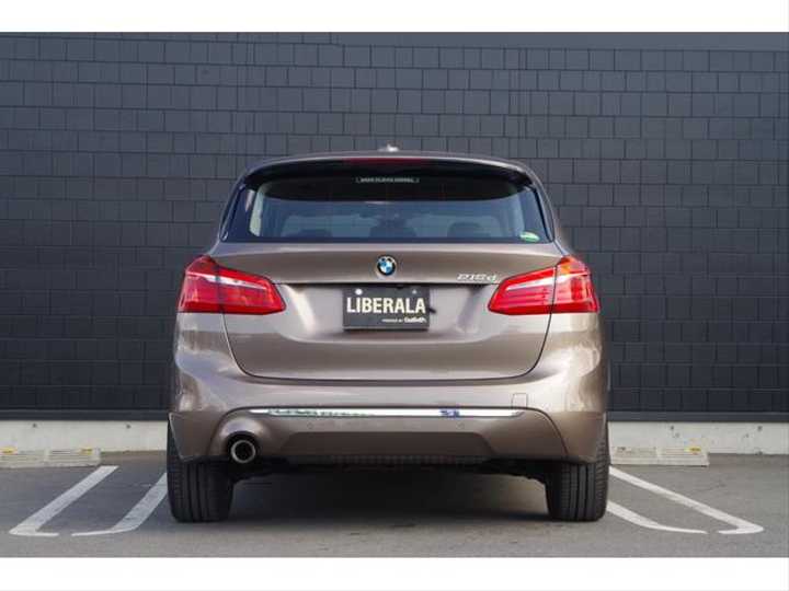 BMW 2シリーズ 218dアクティブツアラー ラグジュアリー | 外車・輸入中古車を探すならLIBERALA(リベラーラ) BMW 2シリーズ 218dアクティブツアラー ラグジュアリー | 外車・輸入中古車を探すならLIBERALA(リベラーラ)