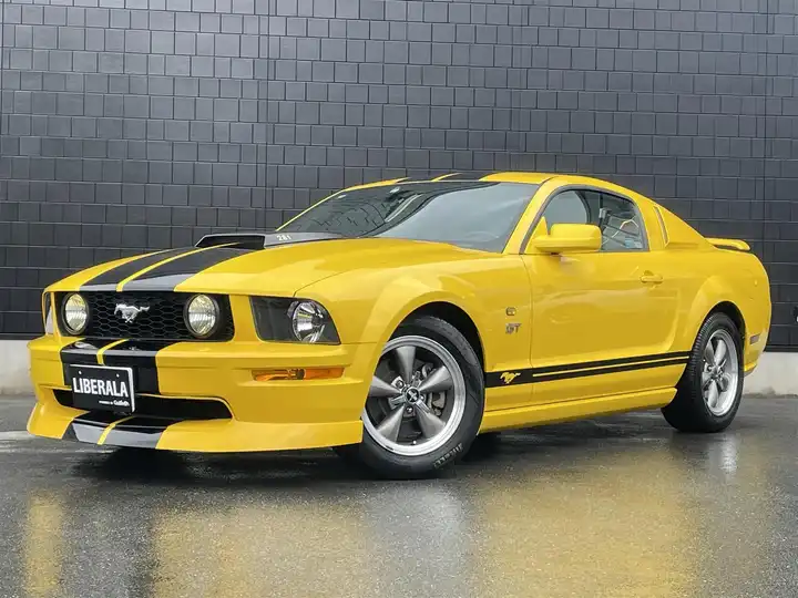 フォード マスタング V8 Gtクーペ プレミアム 外車 輸入中古車を探すならliberala リベラーラ