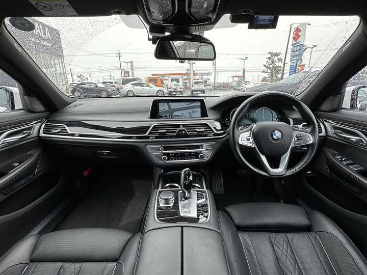 ＢＭＷ ７シリーズ 740eアイパフォーマンス Mスポーツ | 外車・輸入