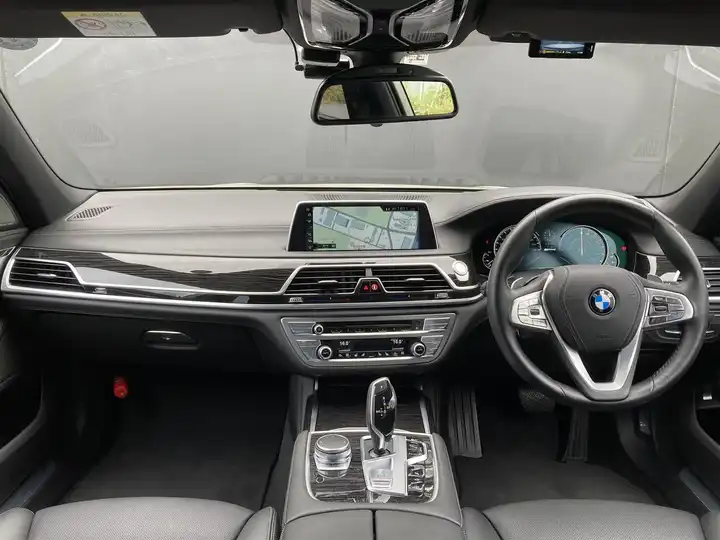 ＢＭＷ ７シリーズ 740eアイパフォーマンス Mスポーツ | 外車・輸入