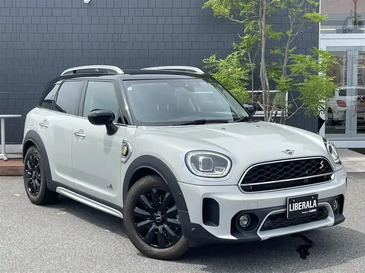 ＢＭＷ ＭＩＮＩ クーパーS E クロスオーバー オール4 アンテイムド・エディション | 外車・輸入中古車を探すならLIBERALA（リベラーラ）