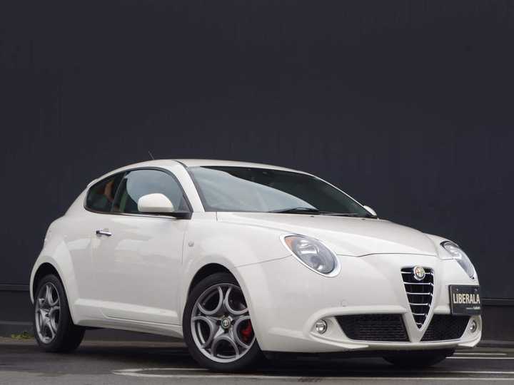 アルファロメオ ミト コンペティツィオーネ 外車 輸入中古車を探すならliberala リベラーラ