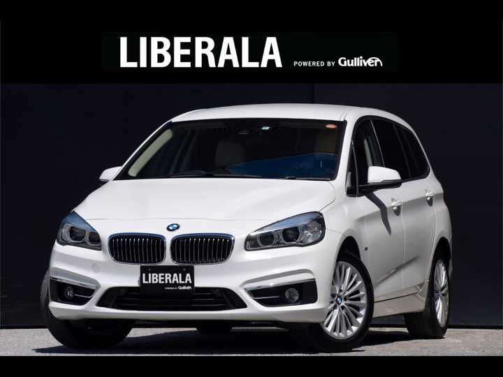 ｂｍｗ ２シリーズ 218iグランツアラー 外車 輸入中古車を探すならliberala リベラーラ