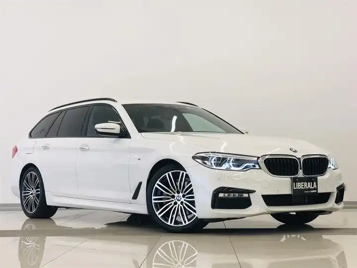 ｂｍｗ ５シリーズ ５２３ｄツーリング ｍスポーツ 外車 輸入中古車を探すならliberala リベラーラ